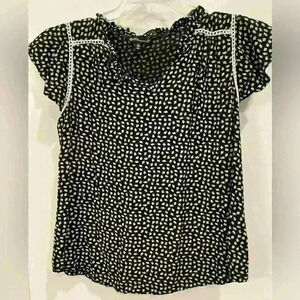 Ruffled sleeve top, size large